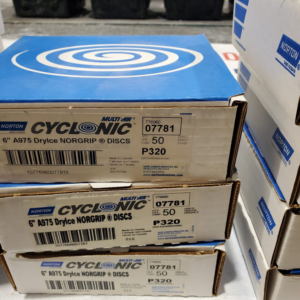 Lot #281 Norton Dry Ice Multi-Hole SC Disc 320 Grit Box of 50 NEW
