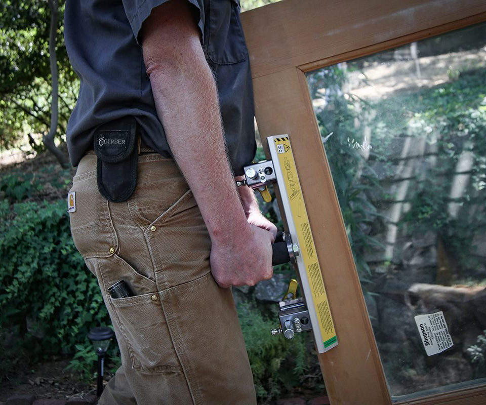 Omni Cubed® Aqua-Jaw™ Carry Vise™